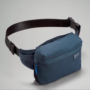 Lululemon clean lines belt bag iron ore blue nwt
